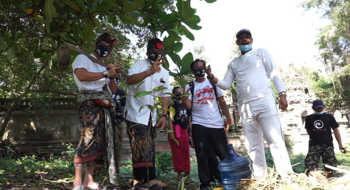 Paslon Amerta Blusukan ke Pasar dan Tanam Pohon Peringati Hari Pahlawan-kabarbalihits