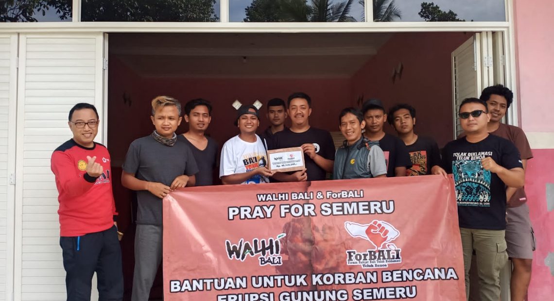 Sampai Di Lumajang, Tim WALHI Bali dan ForBALI Ikut Distribusikan Barang Donasi ke Desa Penyintas