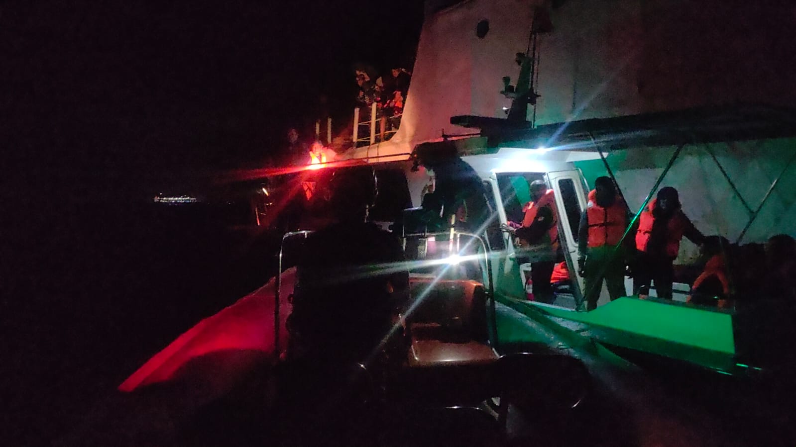 Untung Selamat, Kapal Penumpang Mati Mesin Di Perairan Gilimanuk
